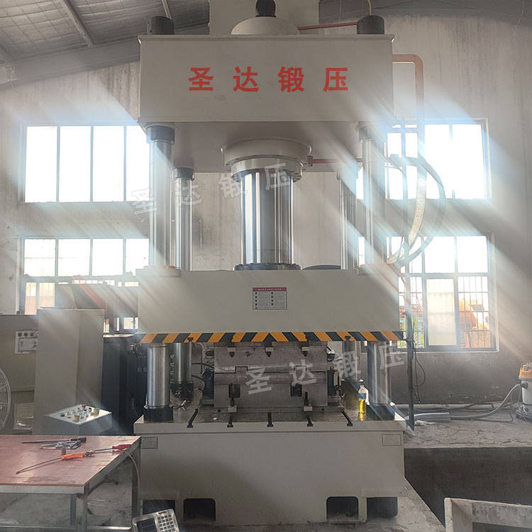 630噸石英石水槽成型液壓機 630噸石英石水槽成型液壓機